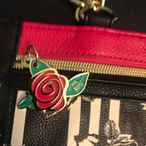 ✨SALE✨Betsey Johnson tote/purse - Picture 7 of 12